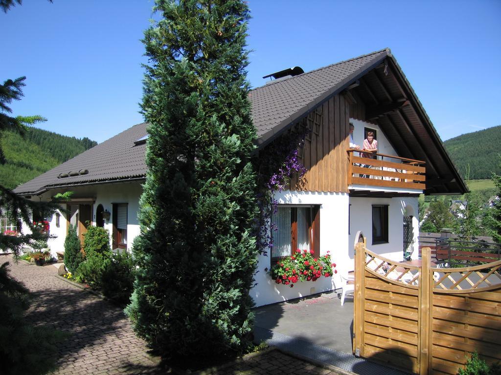 Ferienwohnung Buecker Schmallenberg Dış mekan fotoğraf